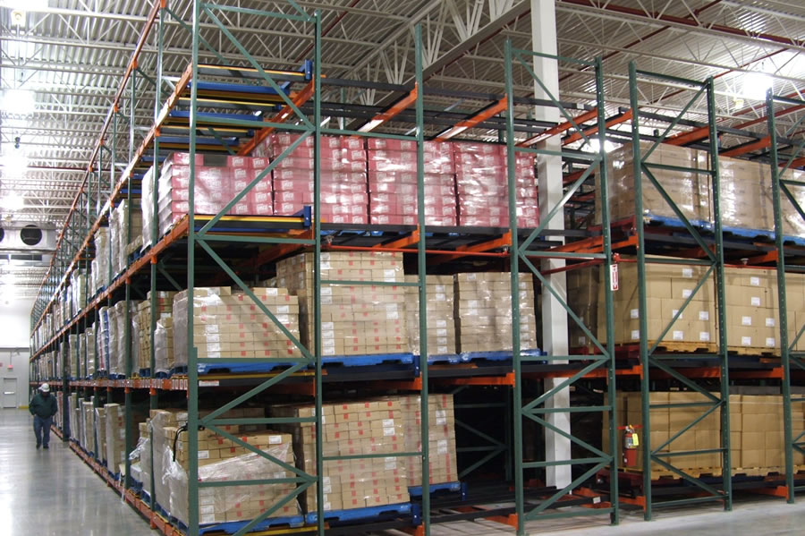 Push-Back Pallet Rack - E-Distribution